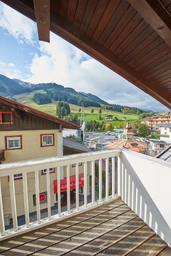 Casa Vita Apartments Saalbach-Hinterglemm Exterior photo